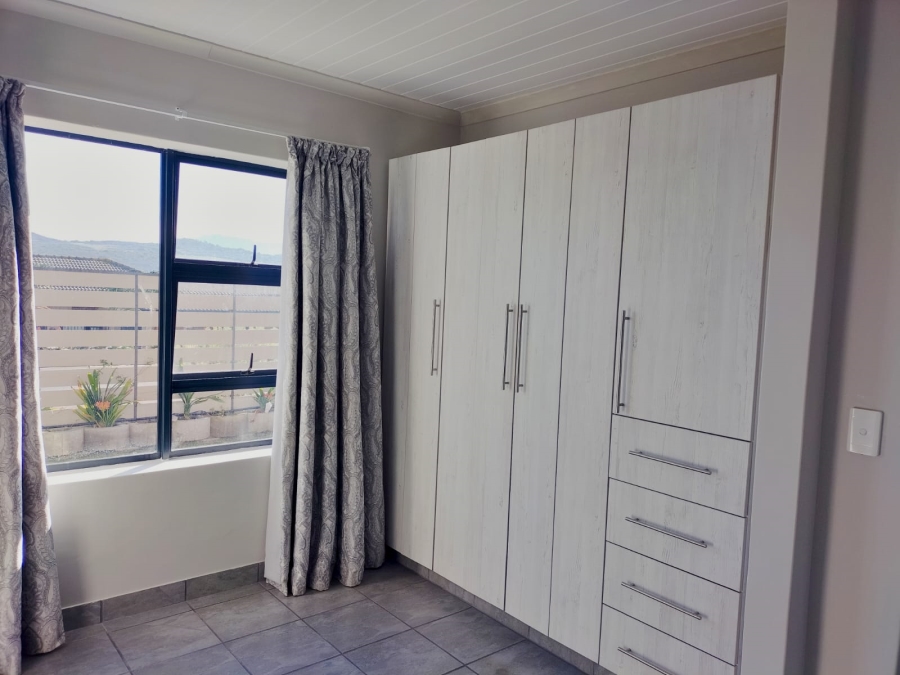 5 Bedroom Property for Sale in Reebok Western Cape